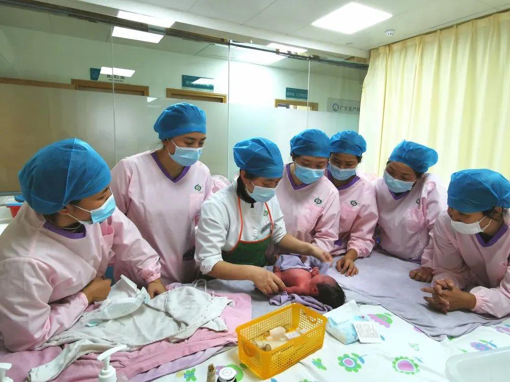 博乐市妇婴监护型护送